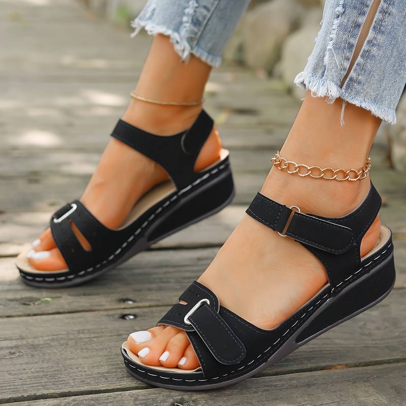 Alfreda Orthopedic Sandal | QYVEN