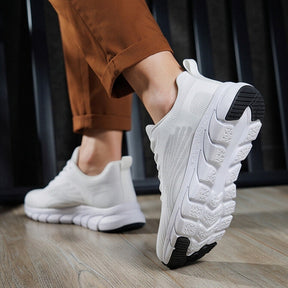 Strider — Atletische mesh-sneaker met gesegmenteerde zool