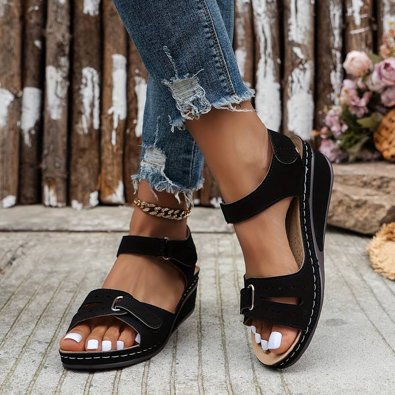 Alfreda Orthopedic Sandal | QYVEN