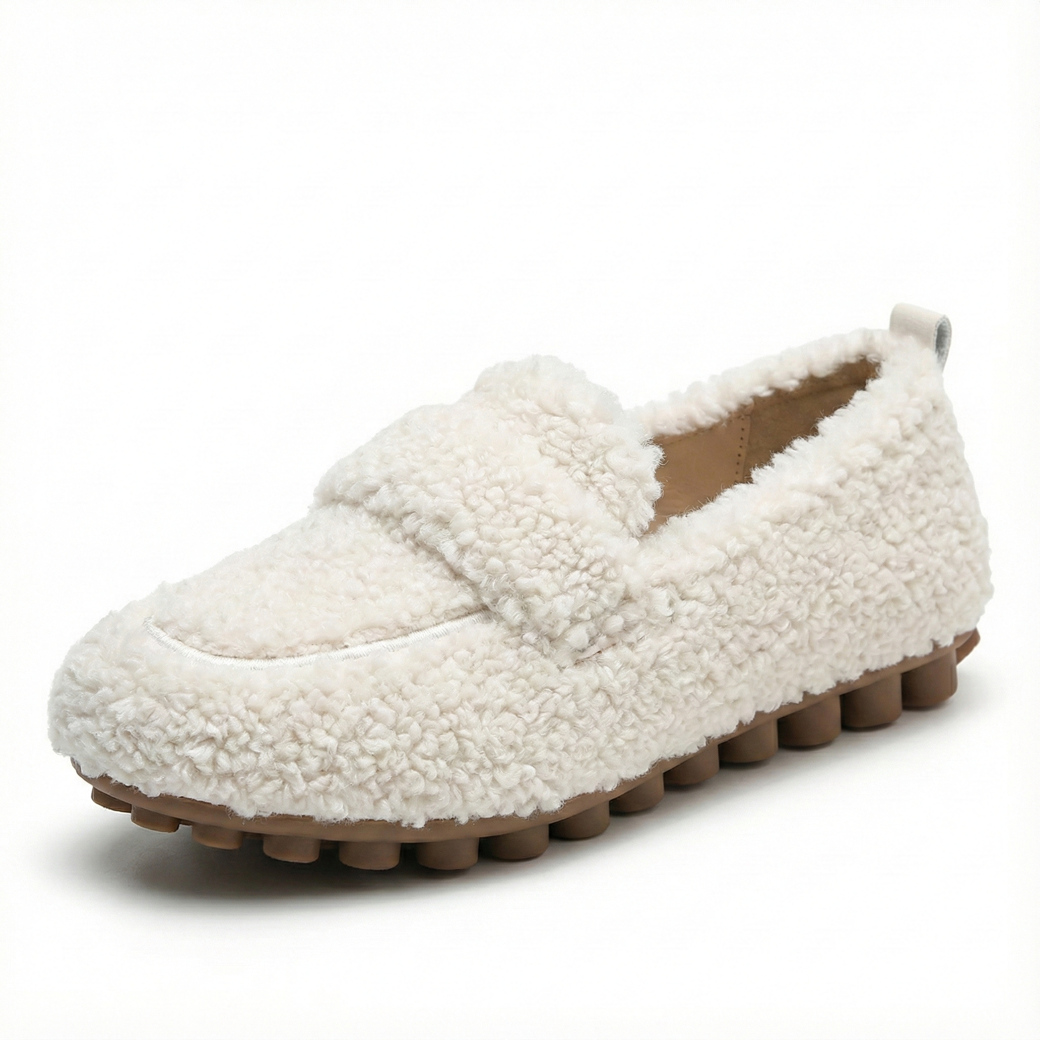 Arielle plush moccasins with non-slip soles | QYVEN
