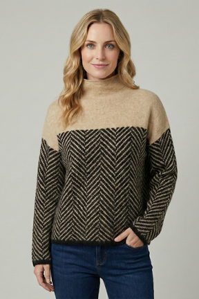 Contrasting warm sweater | QYVEN